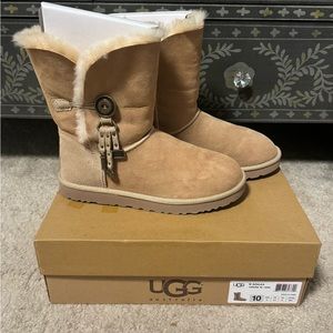 Ugg Azelea Charm Classic Boot Boot Sand Size 10